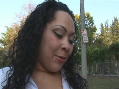 Schwarzer XXL-Penis fickt dicke Frau bis zum Orgasmus