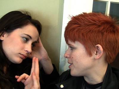 Buschige Lesben treiben es hart miteinander