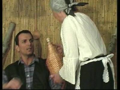 Plumpes Rentnerweib lässt sich draußen hart ficken