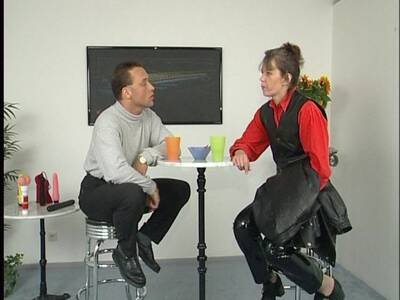 Casting endet mit Schwanz im Mund und Sperma im Gesicht