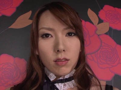 Yui Hatano nimmt Dildo und zwei Schwänze gleichzeitig