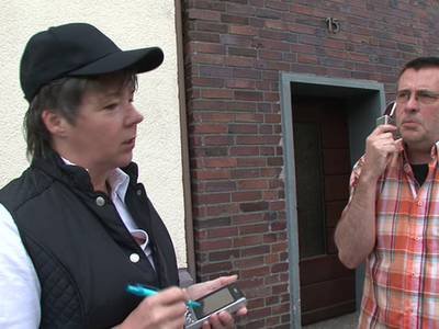 Deutsche reife Politesse kriegt fetten Schwanz tief reingeschoben