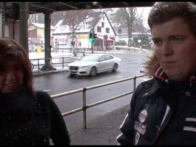 Deutsche Schlampe masturbiert nach dem Ficken weiter